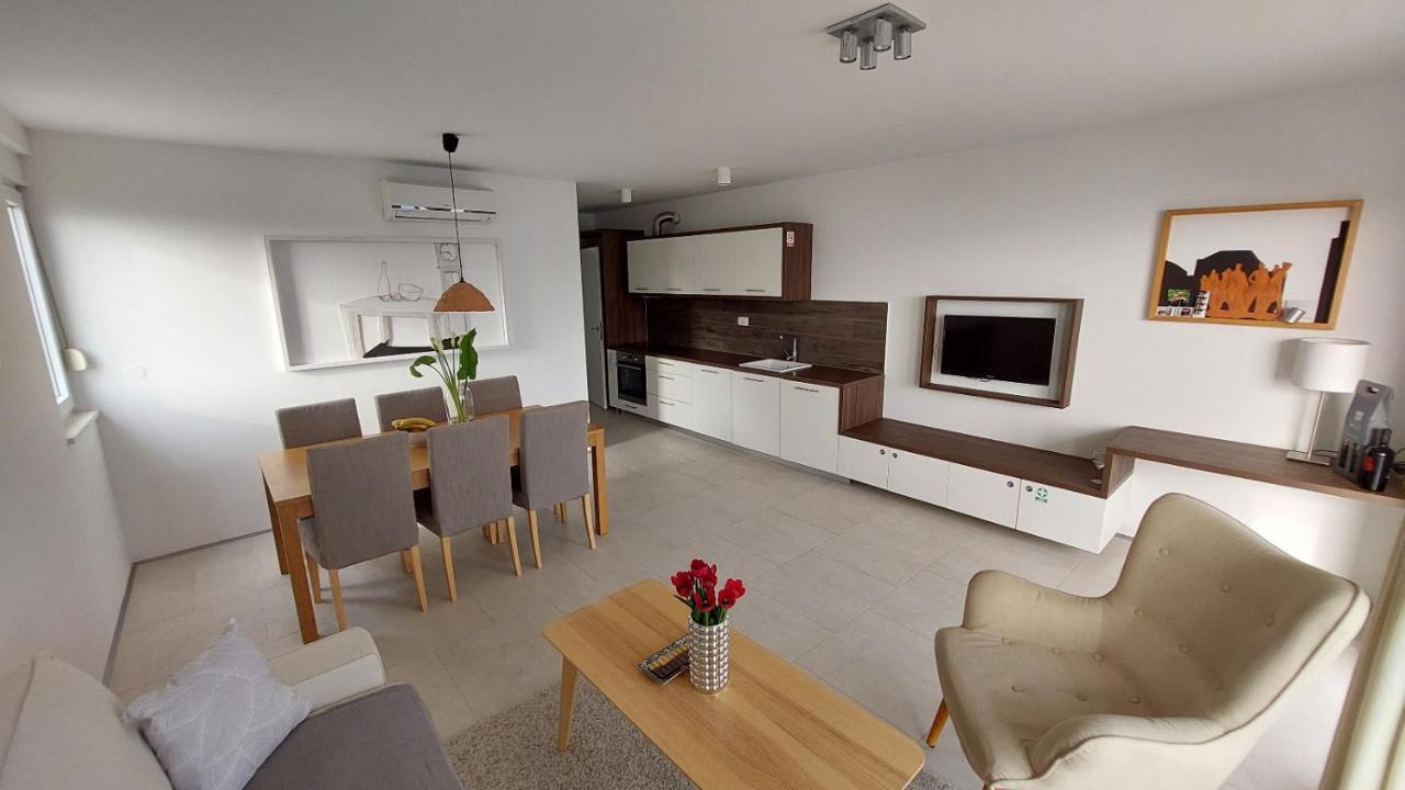 ميميتسا Villa Jolara-Luxury Apartment A8 المظهر الخارجي الصورة